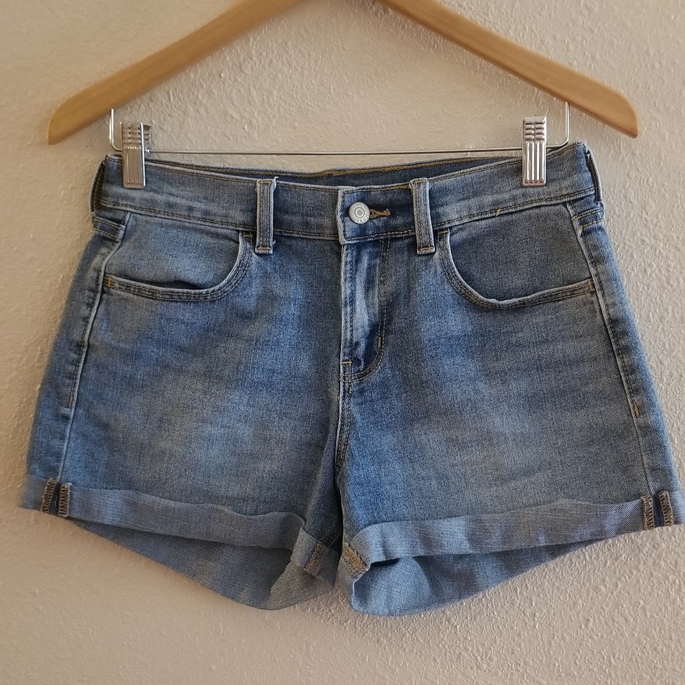 Old Navy women's denim jean shorts size 2